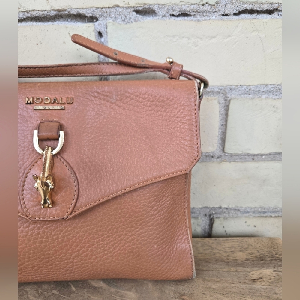 Moda Tan Leather Crossbody Bag - Picture 13 of 13